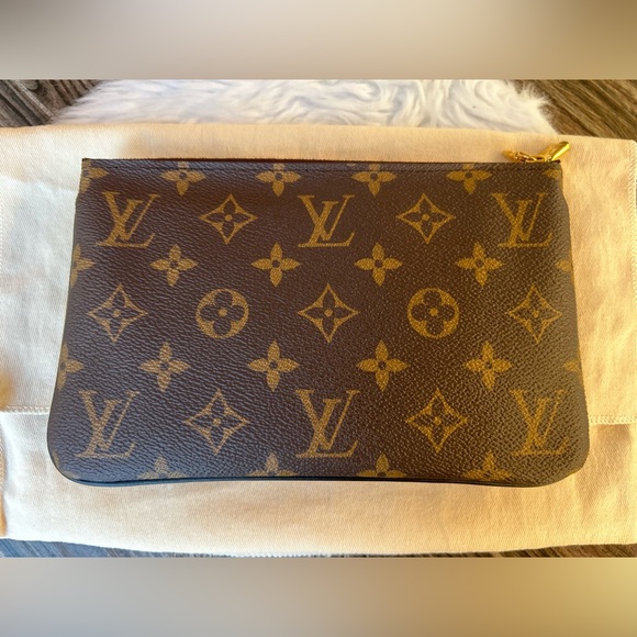 Monogram Giant Double Zip Pochette #3 - Picture 4 of 16